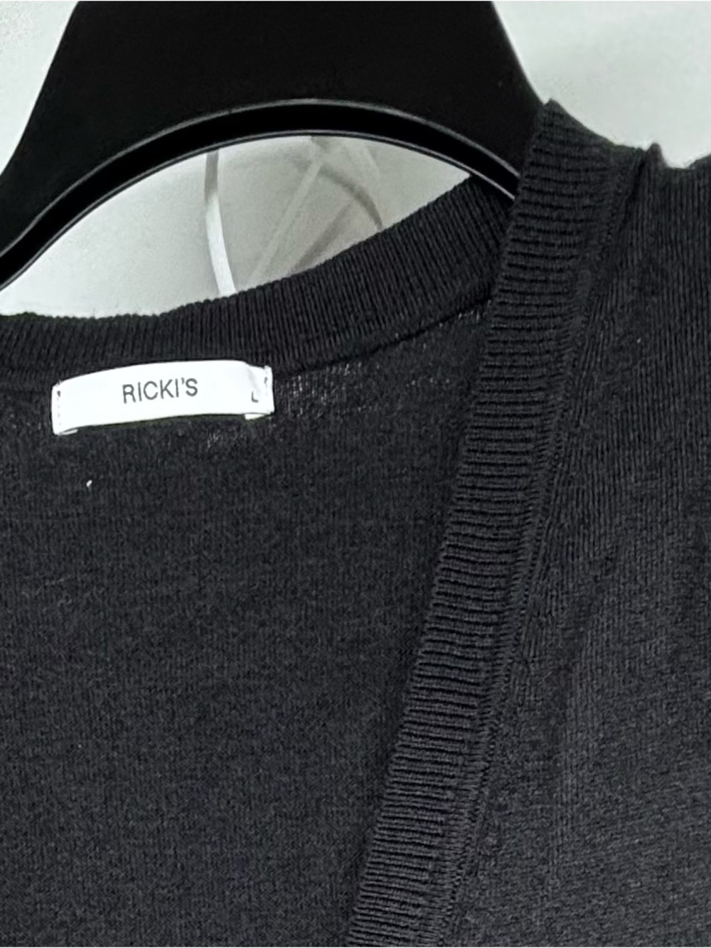 🎁 FREE W/ BUNDLE* Ricki's viscose Blend Soft Summer V-Neck ButtonVest size Large - Picture 3 of 4